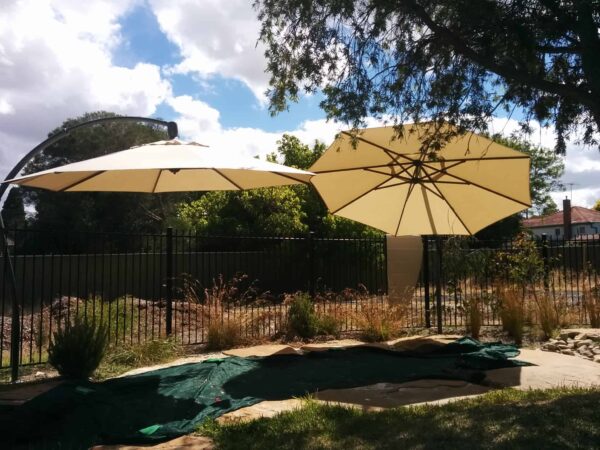 AG28 Cantilever Market umbrellas