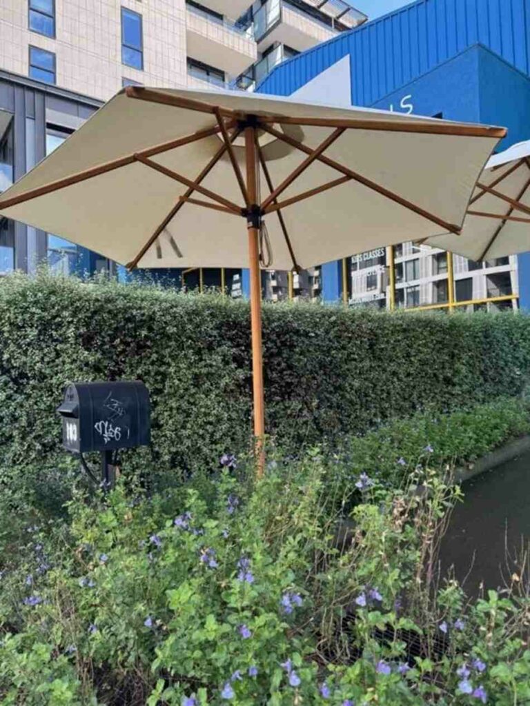 Sleek Cantilever Umbrellas