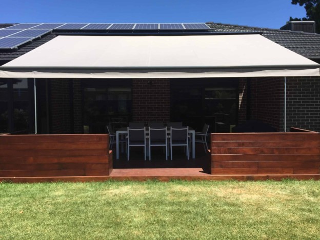 Heavy-Duty vs Standard Awnings Heavy-Duty vs Standard Awnings